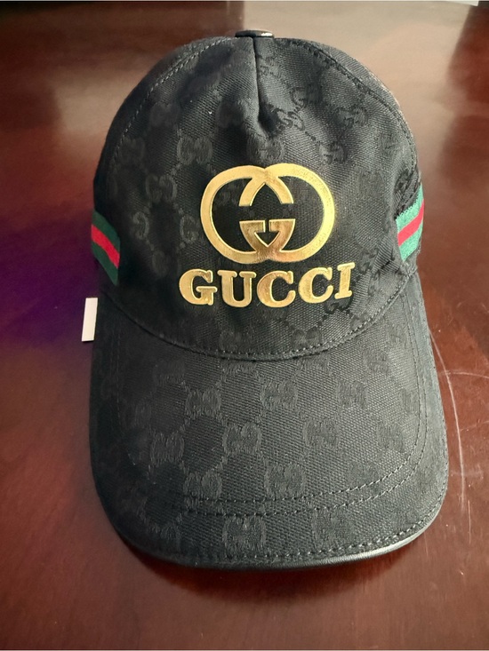 Gucci Other - Gucci Black Cap with Gold Logo and Green-Red Web Stripes